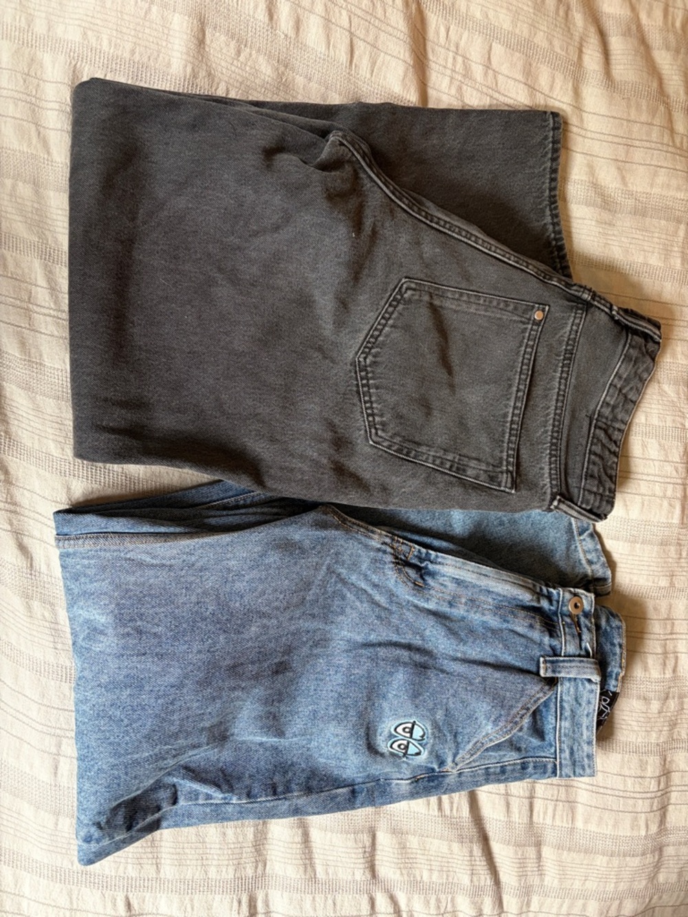 2 pairs of baggy skate jeans